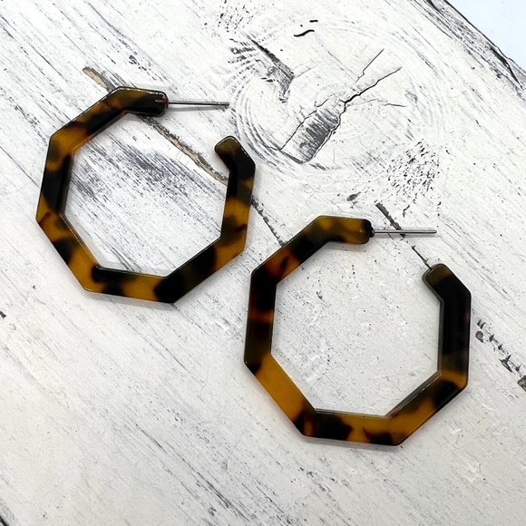BaubleBar Jewelry - 🤎🖤 Baublebar Octavia Tortoiseshell Octagon Hoop Earrings